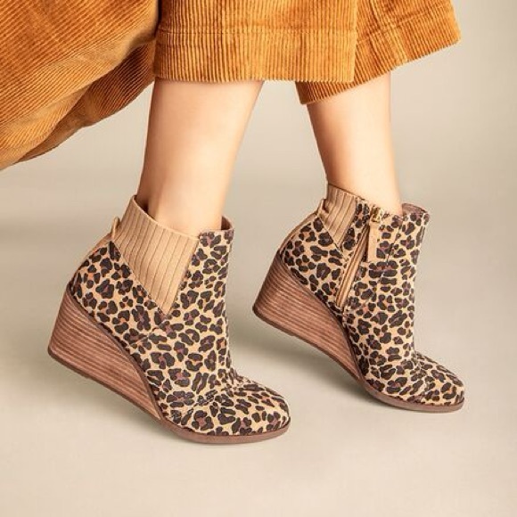 TOMS Sadie Wedge Bootie Cheetah Suede Leather Women’s Size 7 - Picture 1 of 9